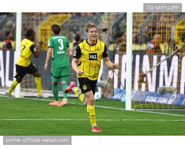 格里马尔多内收组织 扮演勒沃库森隐藏中场角色